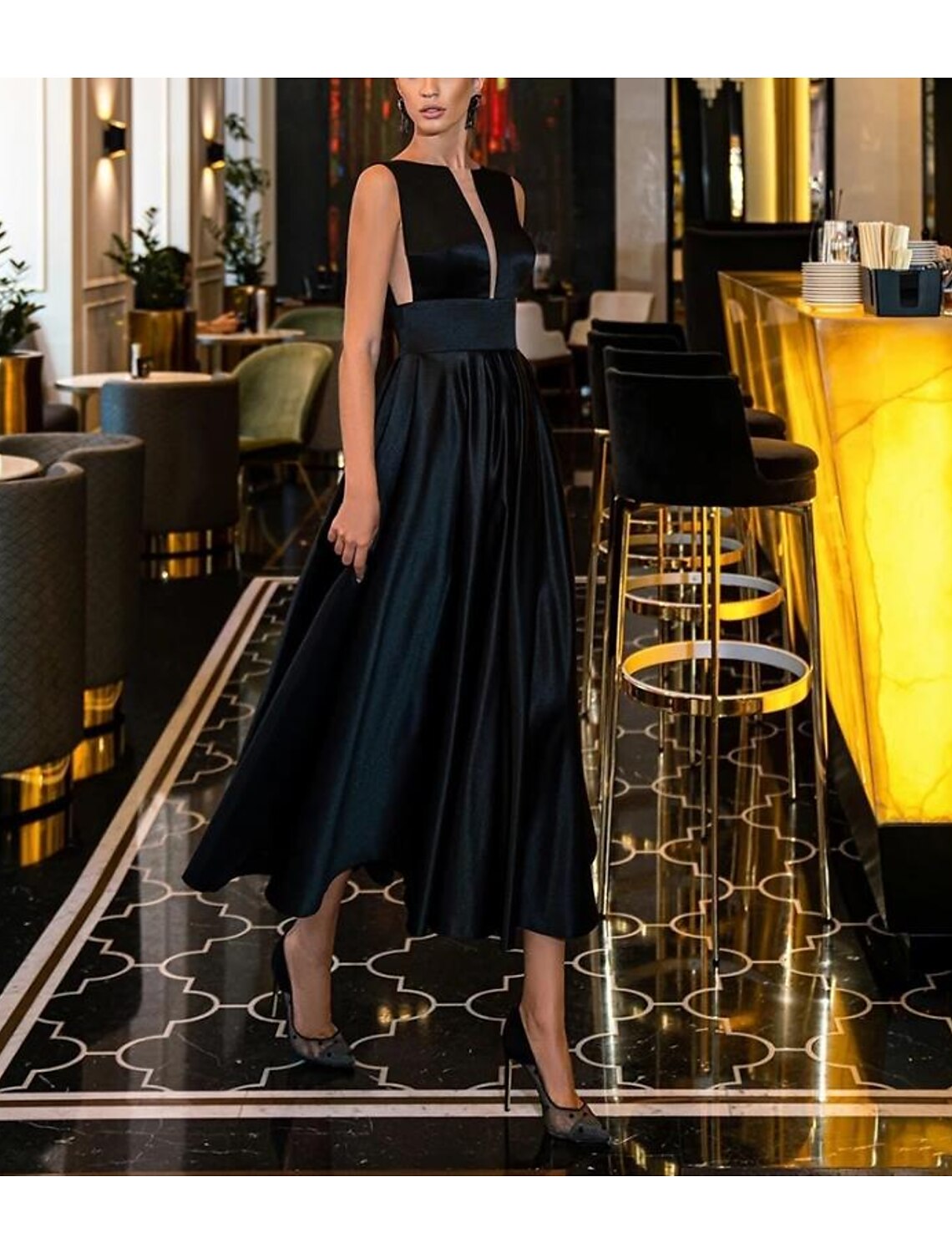 A-Line Evening Gown Cut Out Dress Engagement Wedding Party Sweep / Brush Train Sleeveless Jewel Neck Italy Satin Backless with Sleek Pure Color