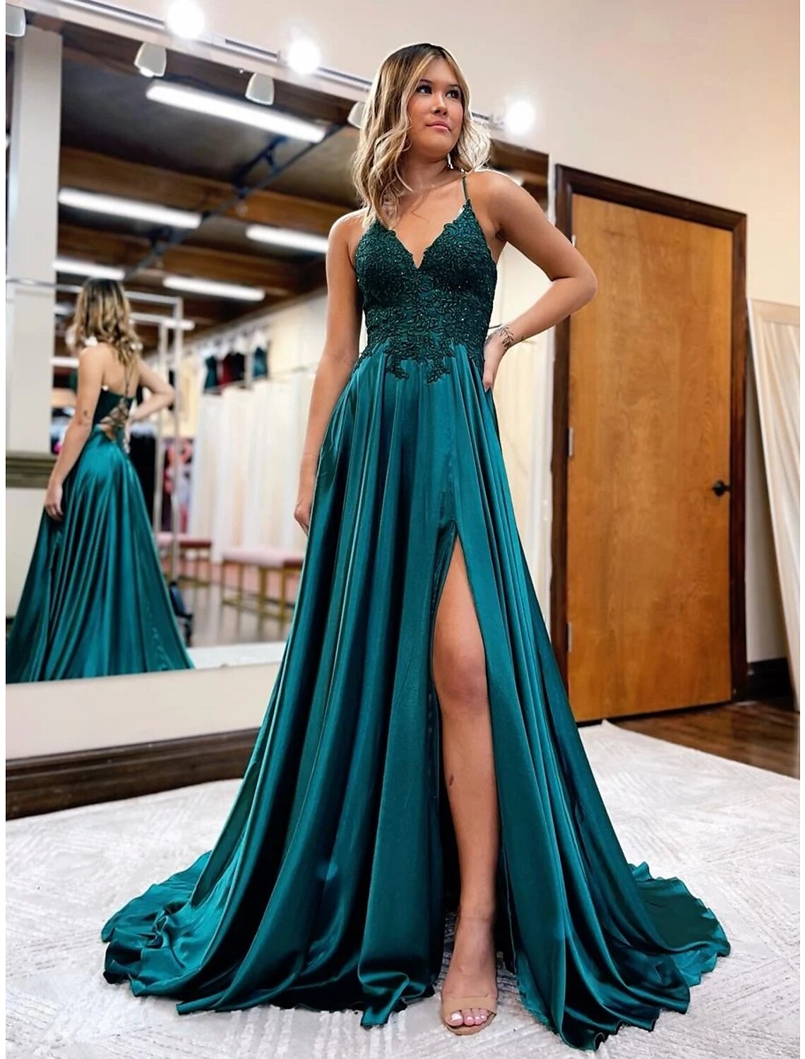 A-Line Prom Dresses Empire Dress Formal Wedding Guest Court Train Sleeveless V Neck Satin Backless with Beading AppliquesA-Line Prom Dresses Empire Dress Formal Wedding Guest Court Train Sleeveless V Neck Satin Backless with Beading Appliques