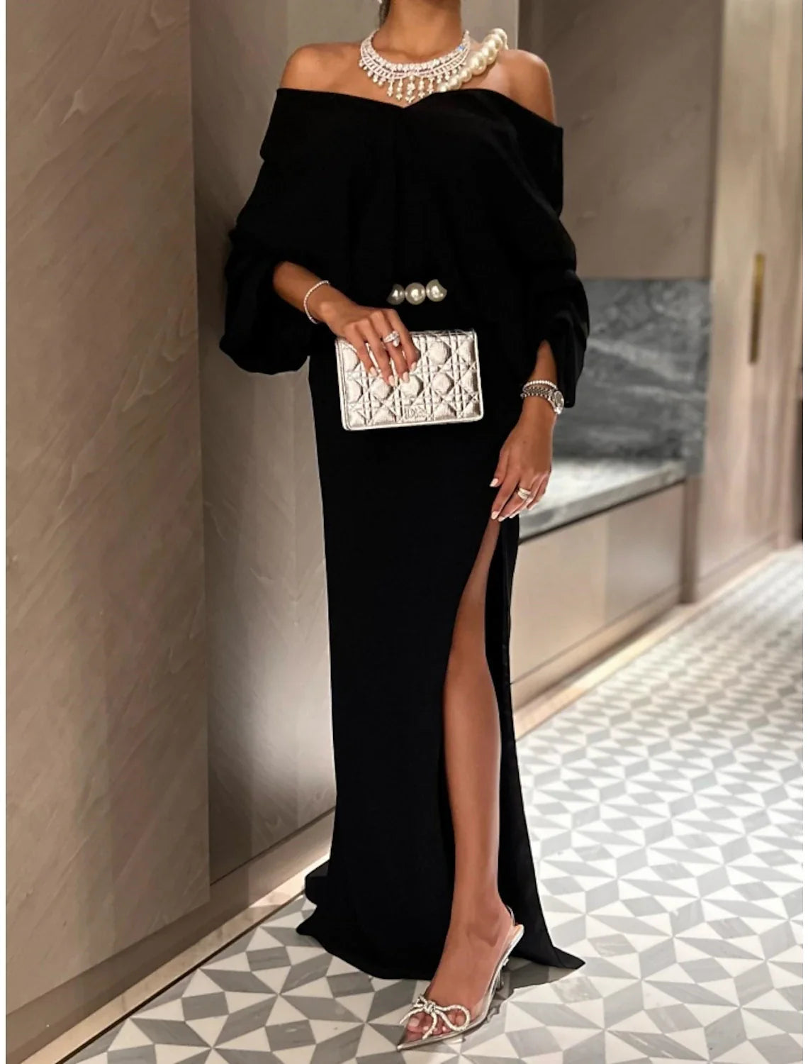 A-Line Evening Gown Elegant Dress Formal Sweep / Brush Train Black Dress Long Sleeve Off Shoulder Satin with Pearls Slit