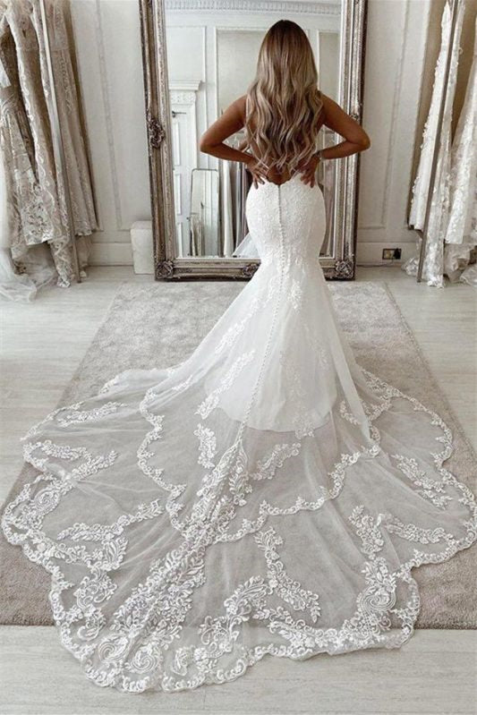 Charming Sleeveless Mermaid Wedding Dress with Lace Appliques