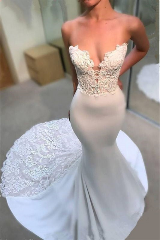 Charming Sweetheart Mermaid Wedding Dress with Lace Appliques