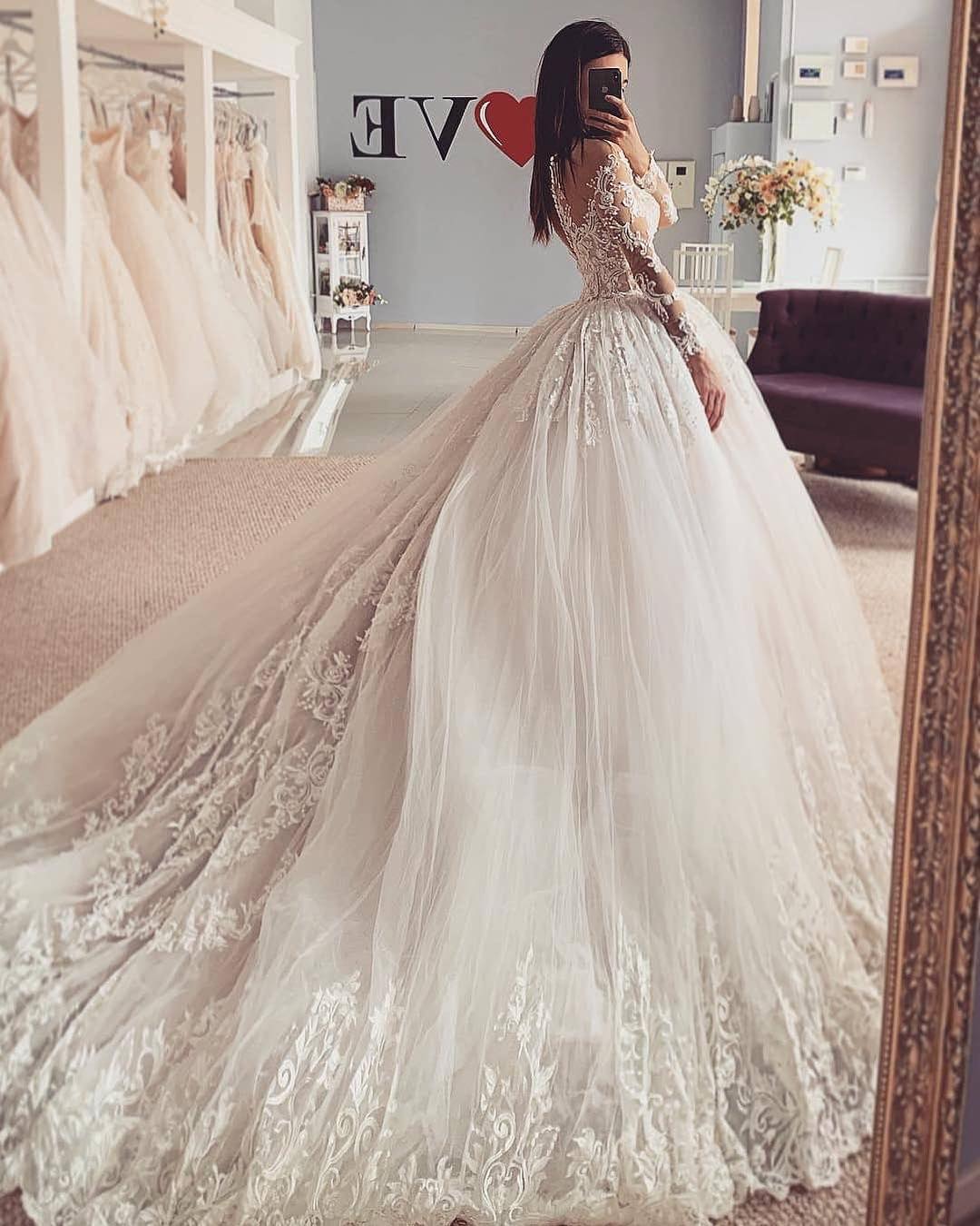 Classy Bateau Long Sleeves A-Line Floor-length Tulle Wedding Dress With Appliques Lace