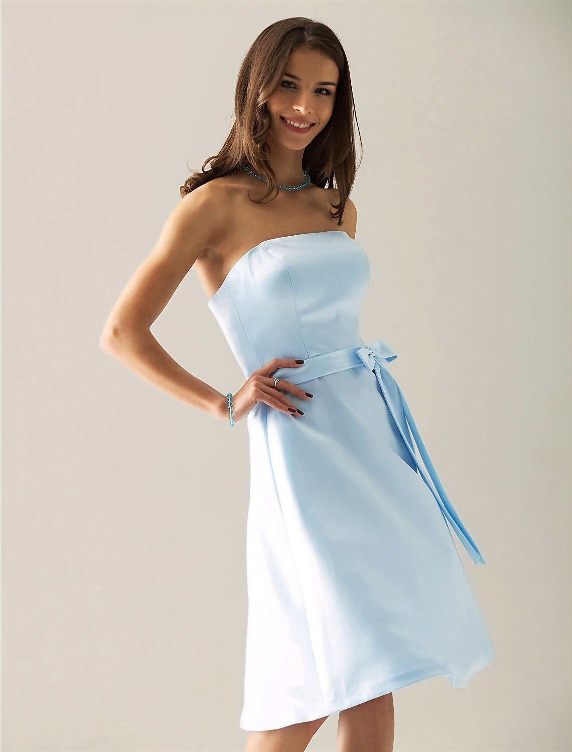 A-Line Bridesmaid Dress Strapless Sleeveless Elegant Knee Length Satin Sash Ribbon Bow