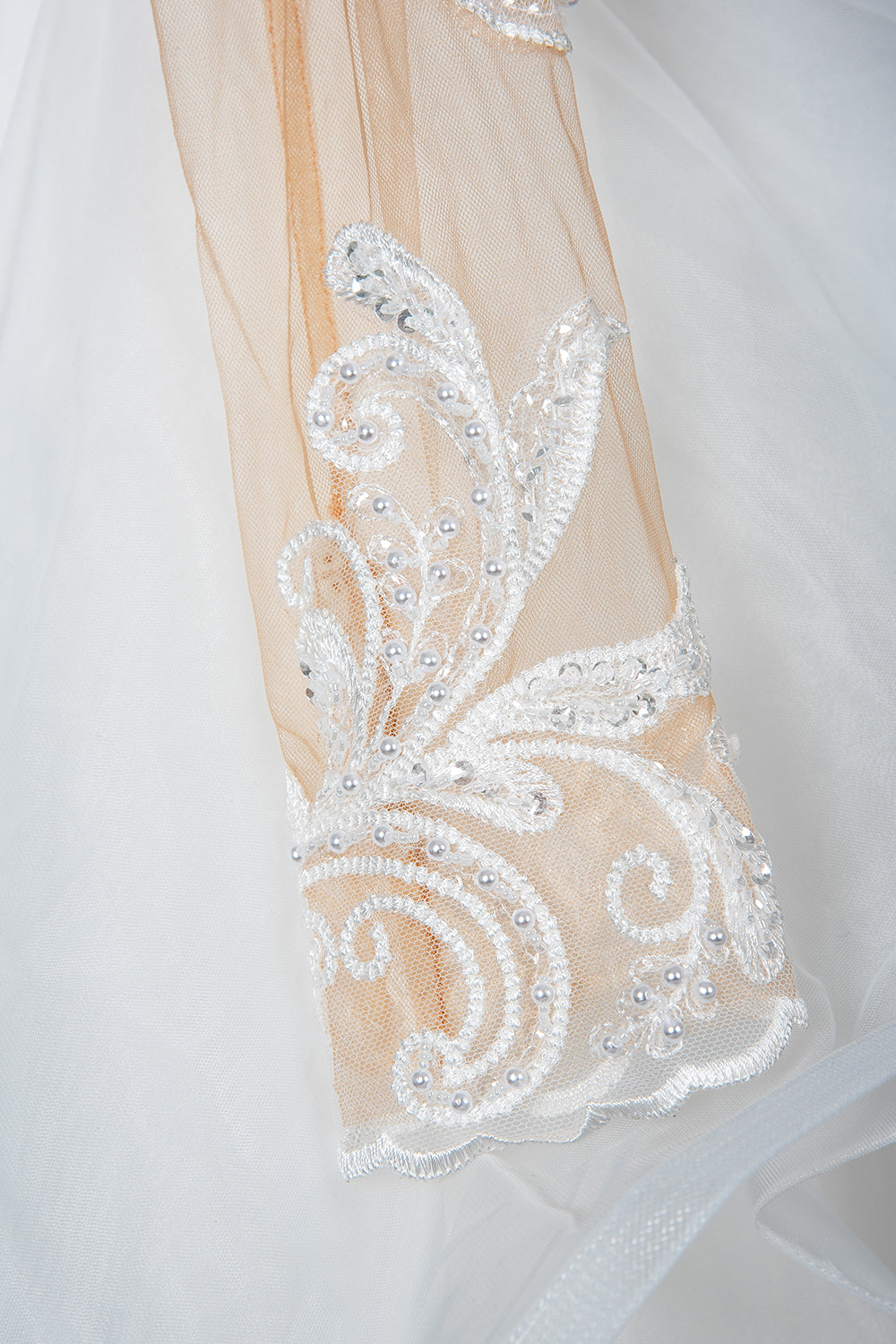 Elegant Long Sleeve Ball Gown Wedding Dress with Lace Appliques