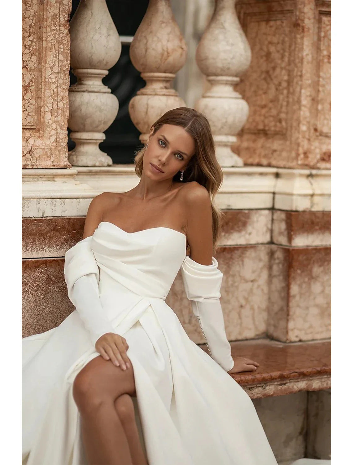 Aimishang Hall Simple Wedding Dresses A-Line Off Shoulder Long Sleeve Court Train Satin Bridal Gowns With Split Front Solid Color