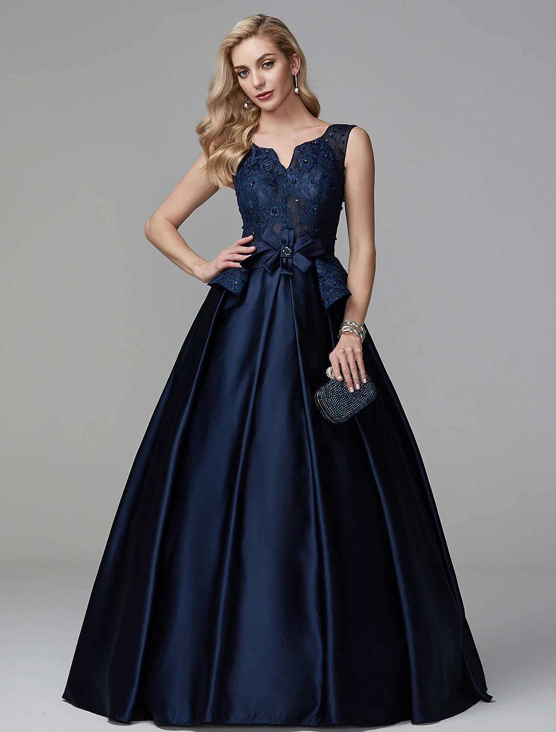 Aimishang Ball Gown Peplum Quinceanera Formal Evening Dress V Neck Sleeveless Floor Length Lace with Bow(s) Beading