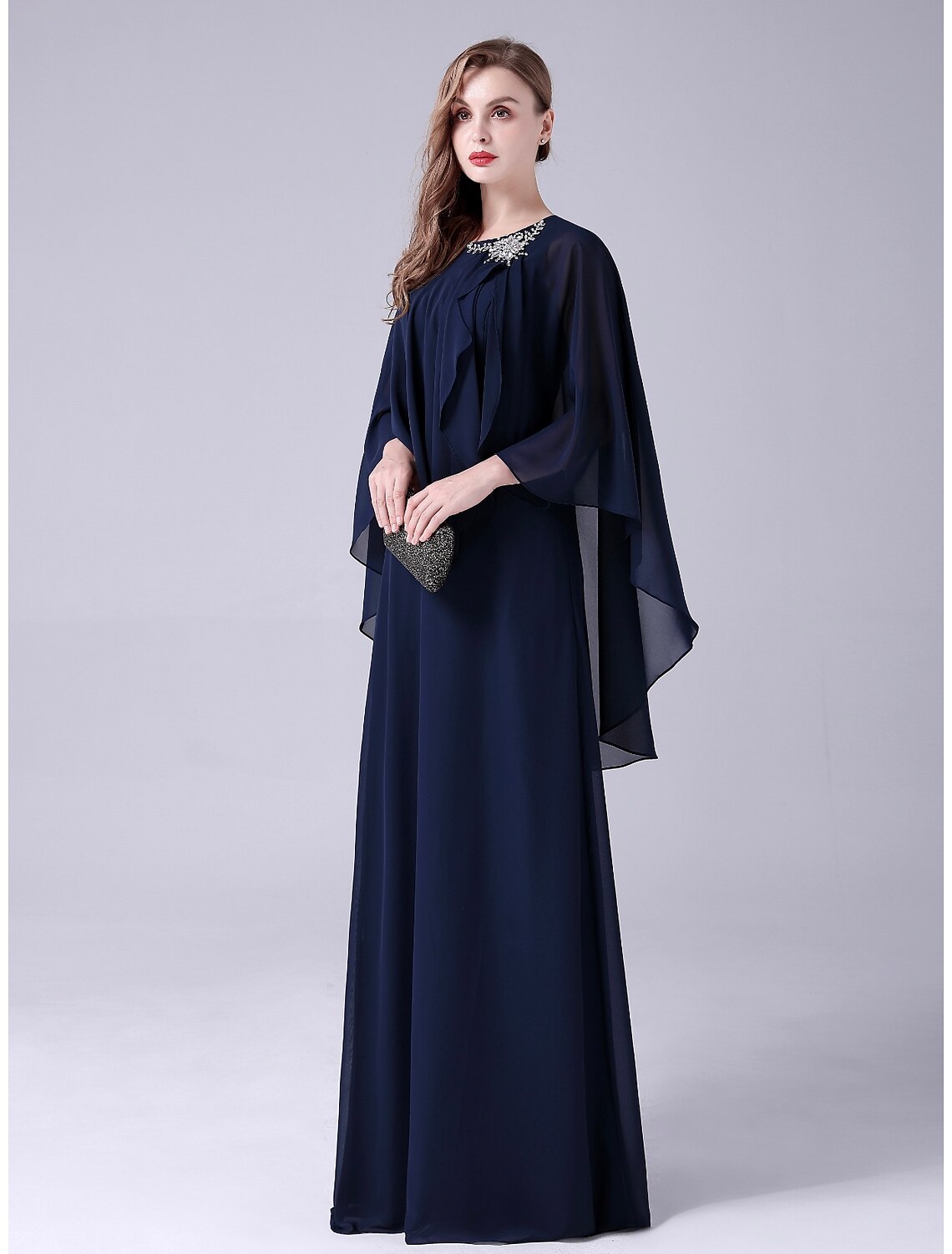 Aimishang A-Line Mother of the Bride Dress Elegant Sweet Jewel Neck Floor Length Chiffon Sleeveless with Crystals Draping