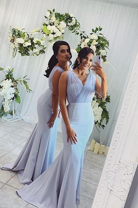 Tulle V-Neck White Mermaid Long Bridesmaid Dress