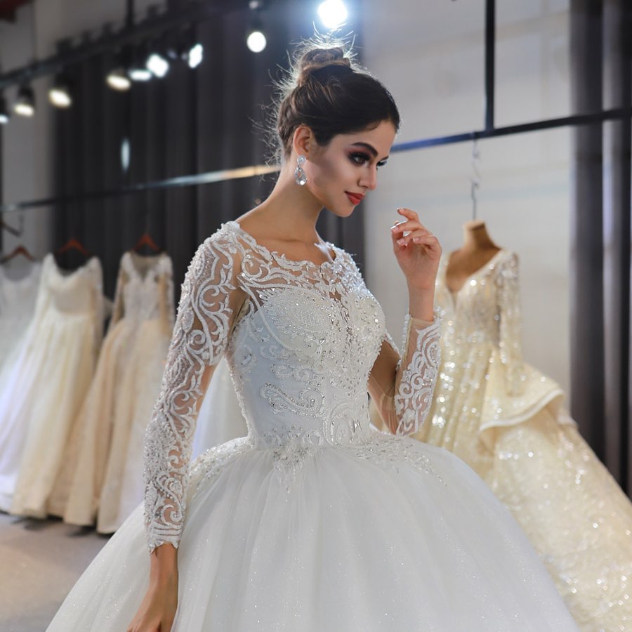 Glamorous Long Sleeved Lace Applique Sequined Scoop Wedding Dress