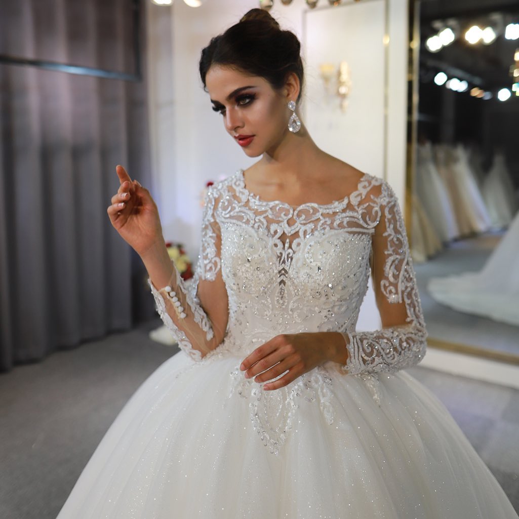 Glamorous Long Sleeved Lace Applique Sequined Scoop Wedding Dress