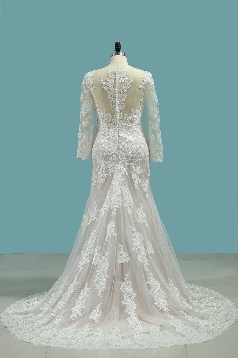 Glamorous Long Sleeves Mermaid Wedding Dress with Lace Appliques