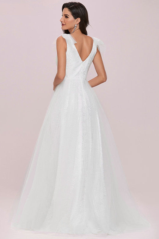 Gorgeous V-Neck Sleeveless Lace Wedding Dress