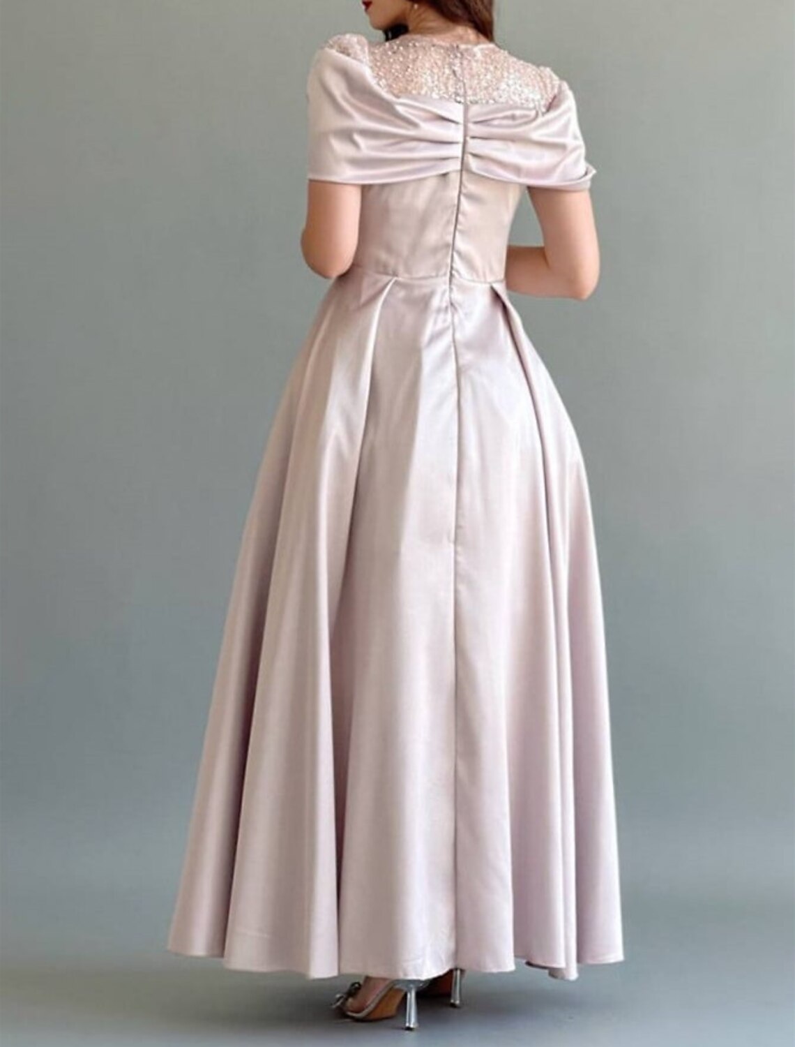 A-Line Evening Gown Elegant Dress Wedding Guest Prom Floor Length Sleeveless Jewel Neck Satin with Ruched Pearls Sequin