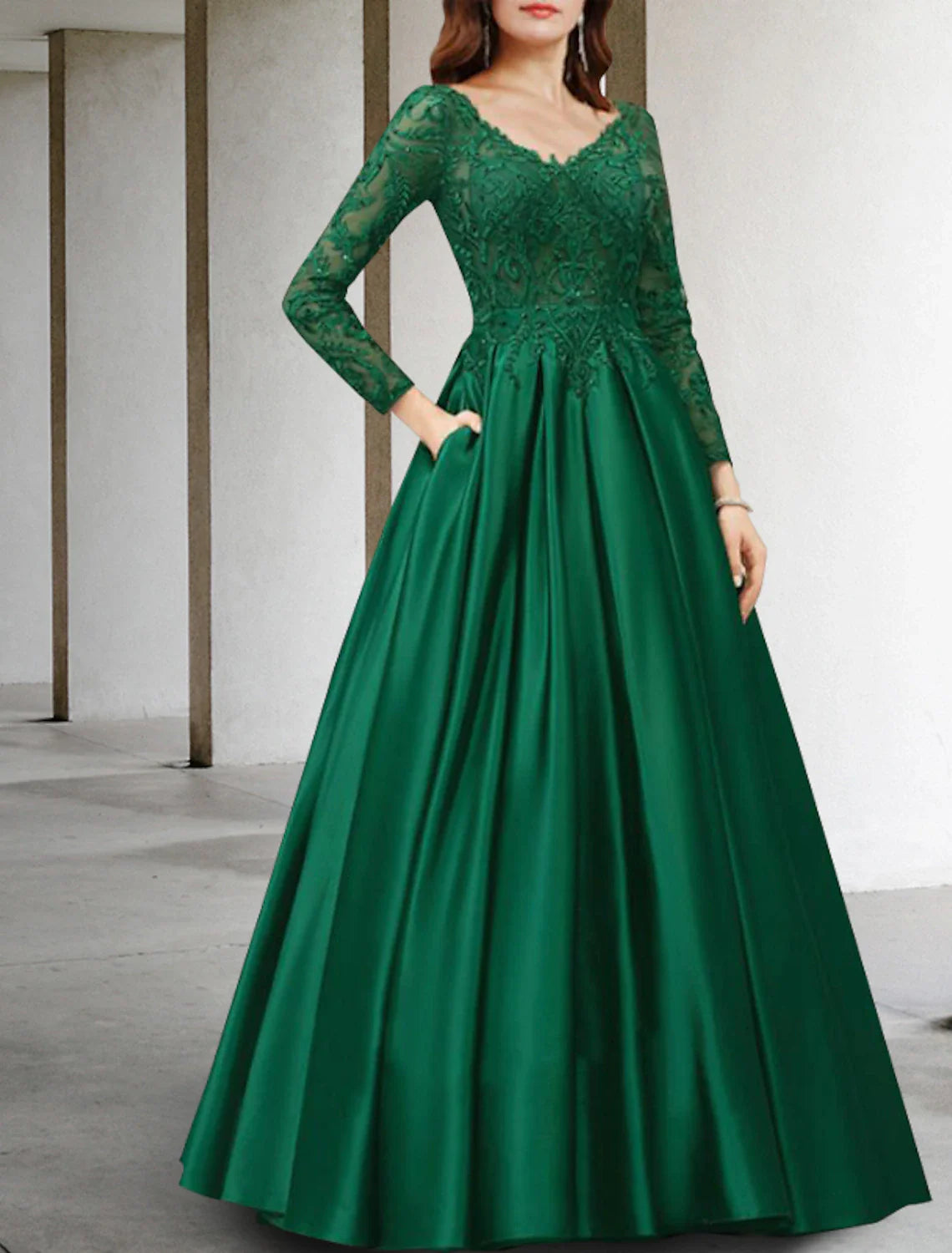 Aimishang A-Line Mother of the Bride Dress Luxurious Elegant V Neck Floor Length Chiffon Lace Long Sleeve with Pleats Appliques