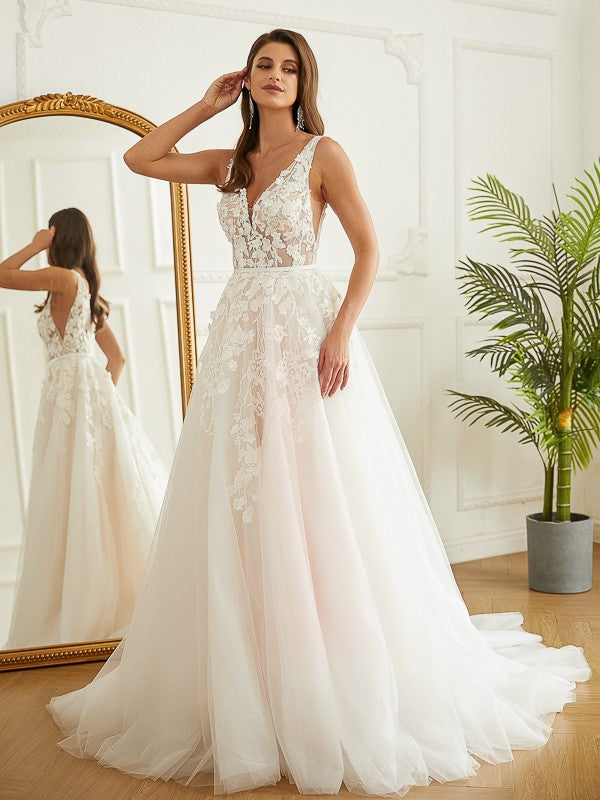 Aimishang  A-Line/Princess Tulle Applique V-neck Sleeveless Chapel Train Wedding Dresses