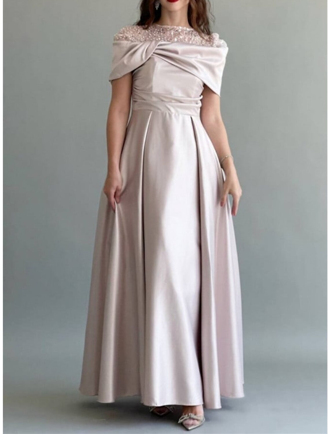 A-Line Evening Gown Elegant Dress Wedding Guest Prom Floor Length Sleeveless Jewel Neck Satin with Ruched Pearls Sequin