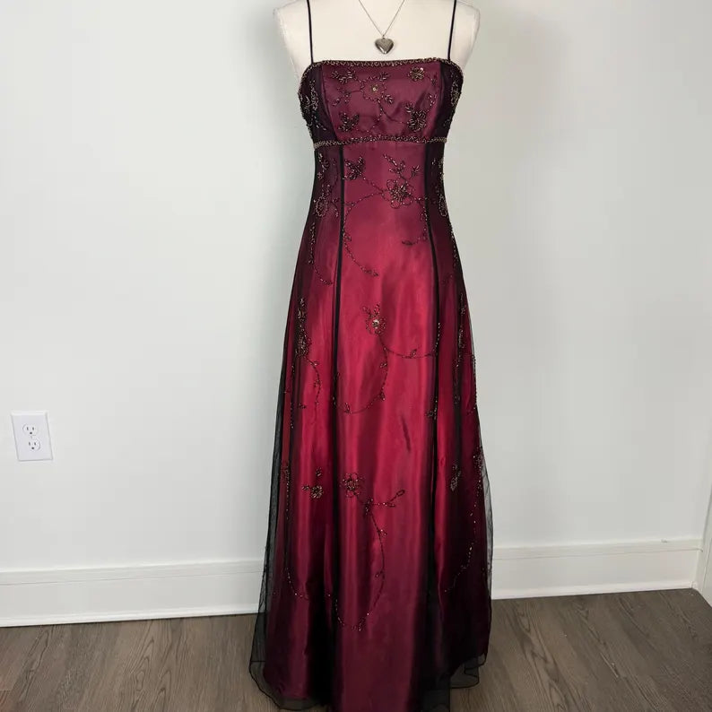 Burgundy Straps Exquisite Beaded Long Formal Dress Woman Party Dresses