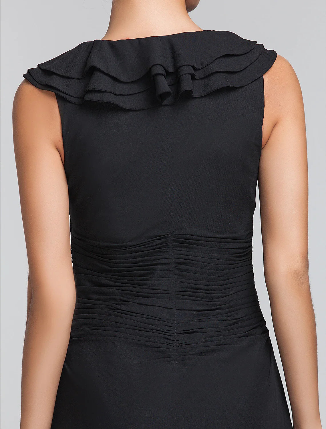 Sheath / Column Square Neck Floor Length Chiffon Bridesmaid Dress with Ruffles / Ruched