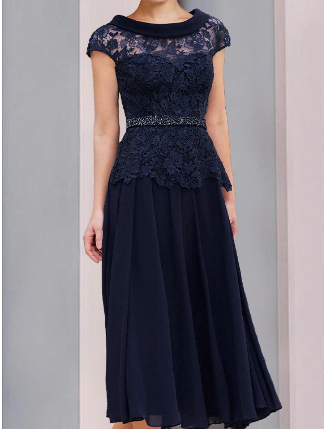Aimishang  A-Line Mother of the Bride Dress Wedding Guest Elegant Scoop Neck Tea Length Chiffon Lace Short Sleeve with Sequin Ruching Solid Color