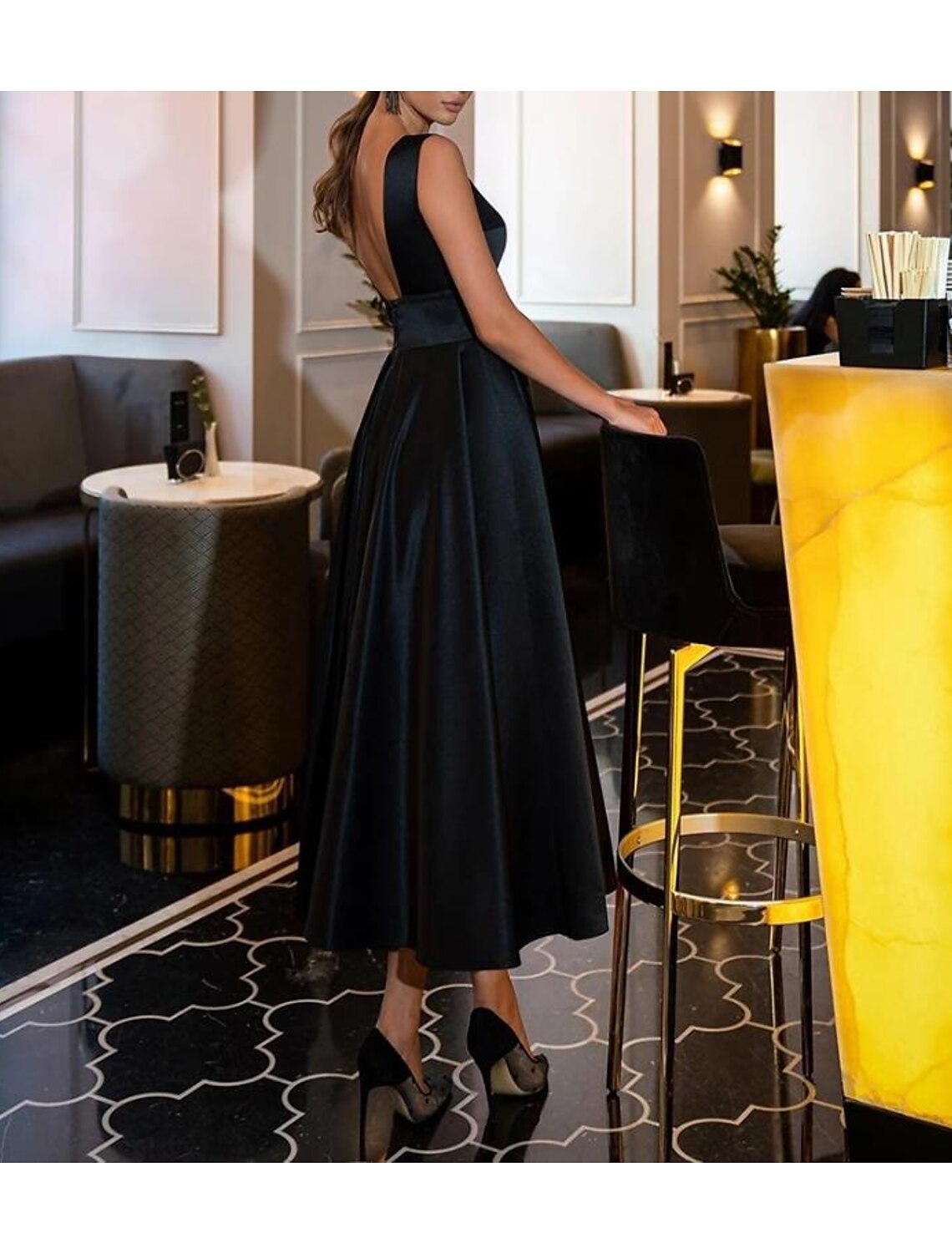 A-Line Evening Gown Cut Out Dress Engagement Wedding Party Sweep / Brush Train Sleeveless Jewel Neck Italy Satin Backless with Sleek Pure Color