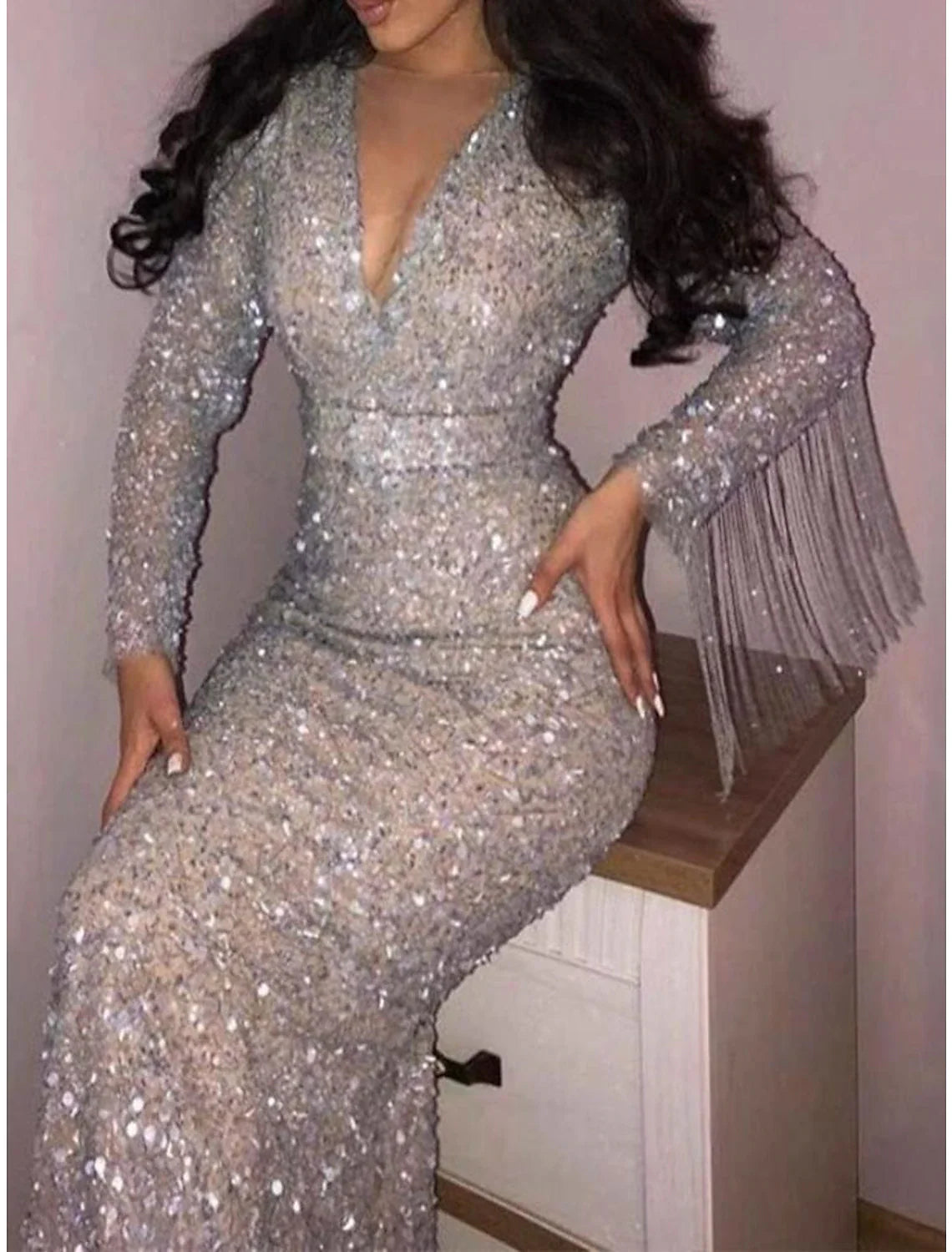 Mermaid / Trumpet Evening Gown Sparkle & Shine Dress Formal Wedding Sweep / Brush Train Long Sleeve V Neck Sequined with Fringe Tassel