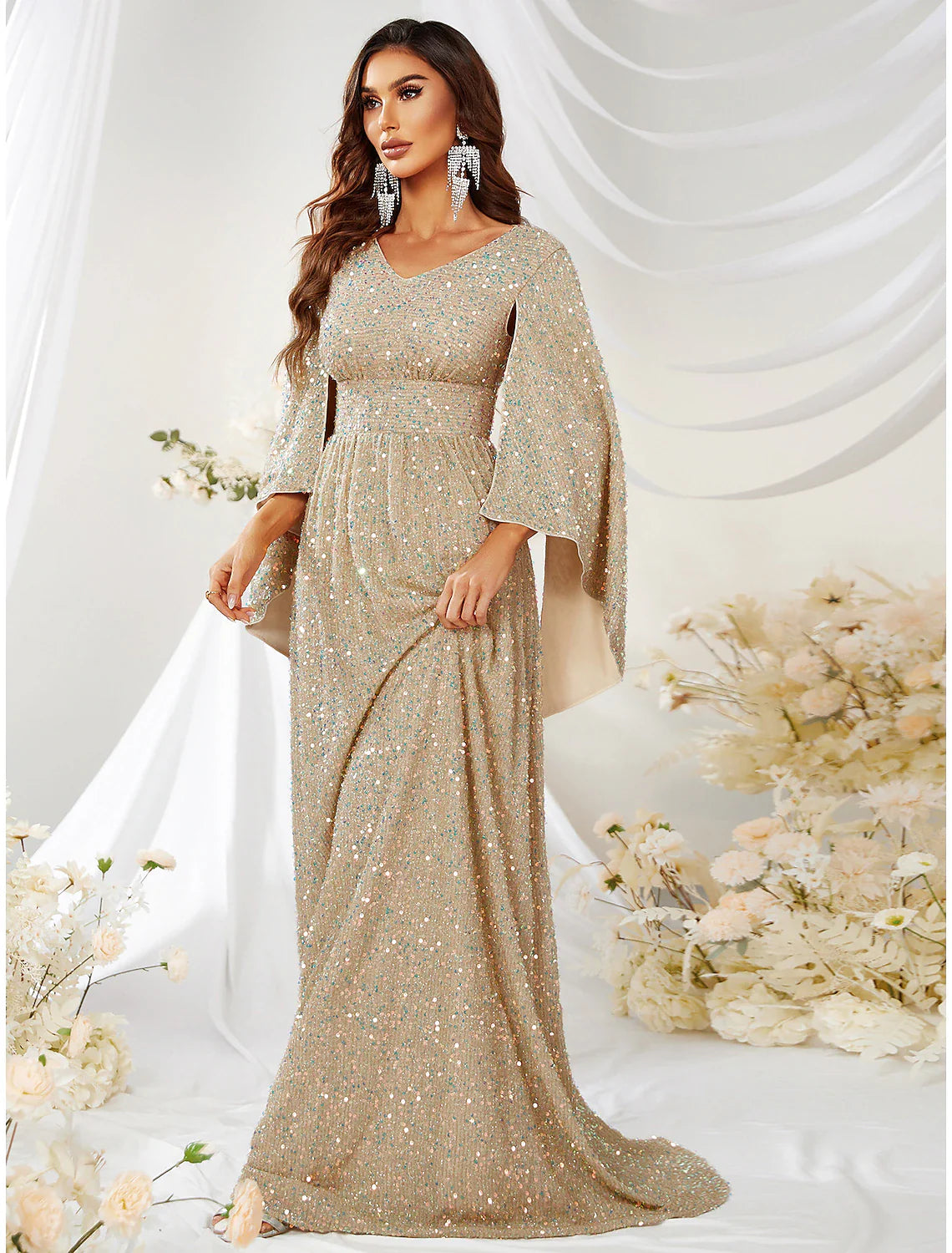 A-Line Evening Gown Elegant Dress Formal Wedding Sweep / Brush Train Long Sleeve V Neck Capes Polyester with Sequin
