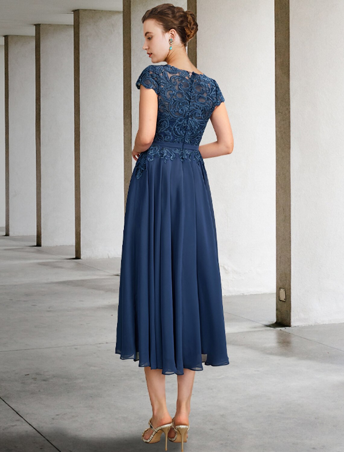 Aimishang A-Line Mother of the Bride Dress Luxurious Elegant Jewel Neck Tea Length Chiffon Lace Cap Sleeve with Pleats Appliques