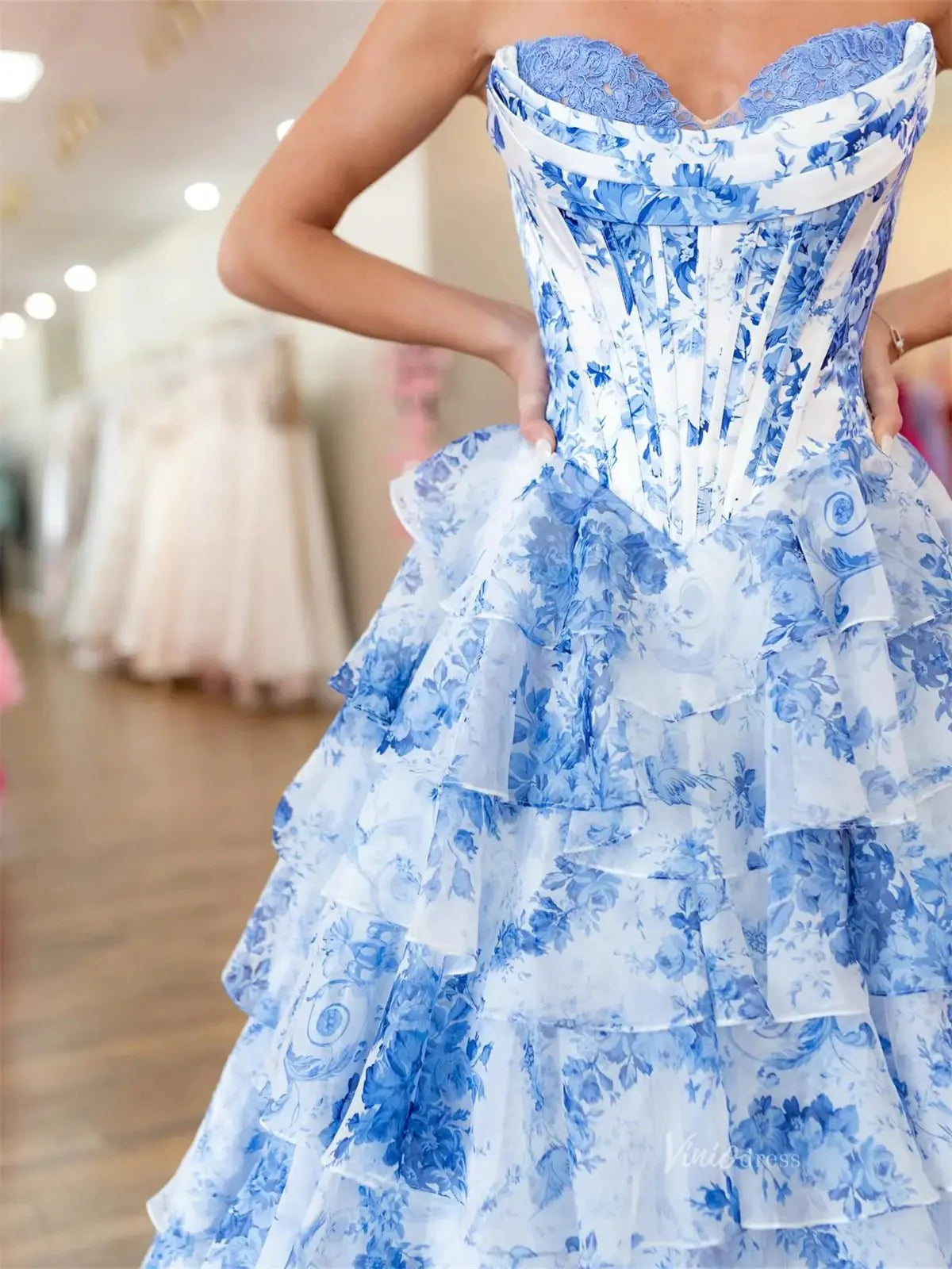 Light Blue Floral Tulle Tiered Prom Dresses with Slit & Lace Sweetheart Neckline - FD5313