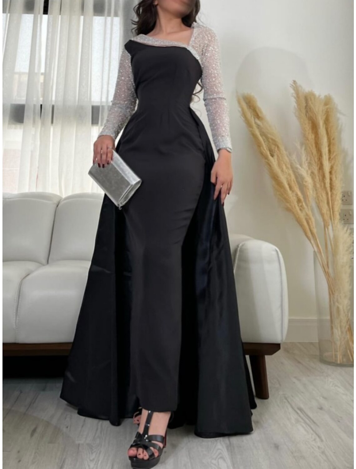 Sheath Evening Gown Elegant Dress Formal Floor Length Black Dress Carival Long Sleeve Scoop Neck Satin with Pleats Sequin