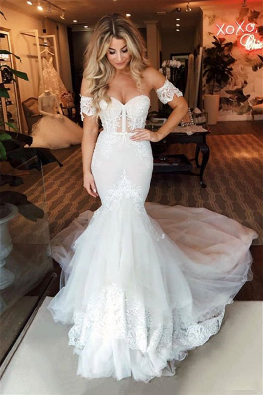Luxurious Lace Mermaid Wedding Dress with Detachable Sweetheart Sleeves