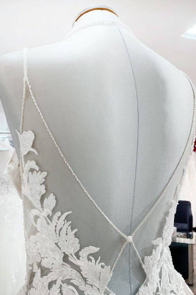 Luxury Tulle V-Neck Wedding Dress with Sequins Lace Appliques