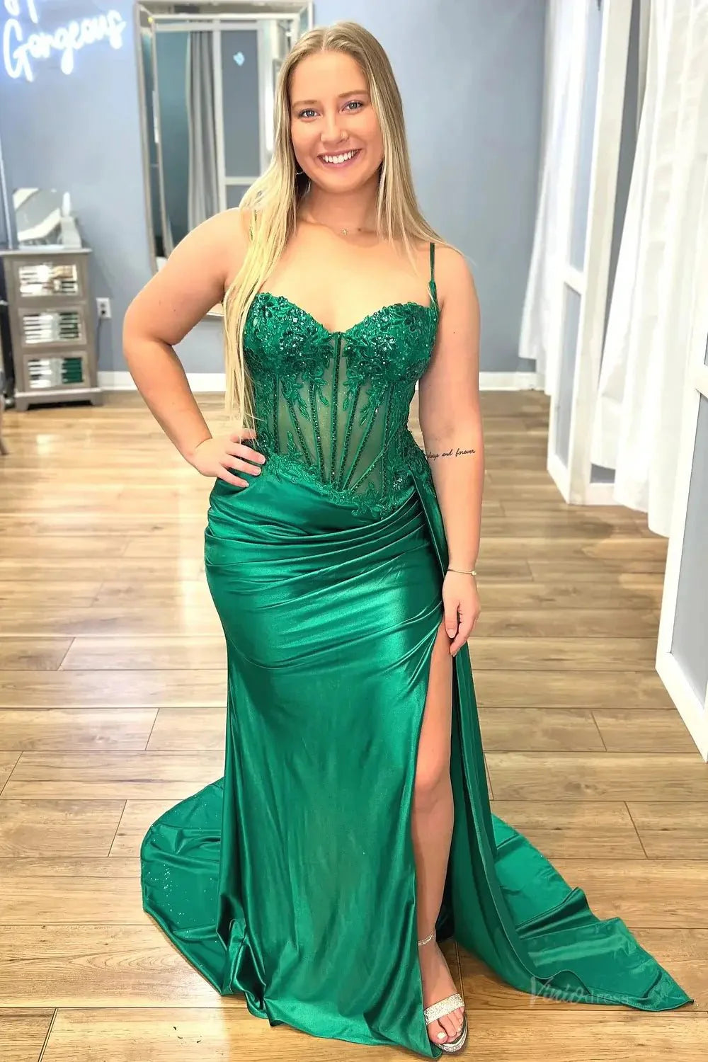 Mermaid Satin Prom Dresses 2025 with Slit, Sparkly Lace & Spaghetti Strap Bodice – FD5042