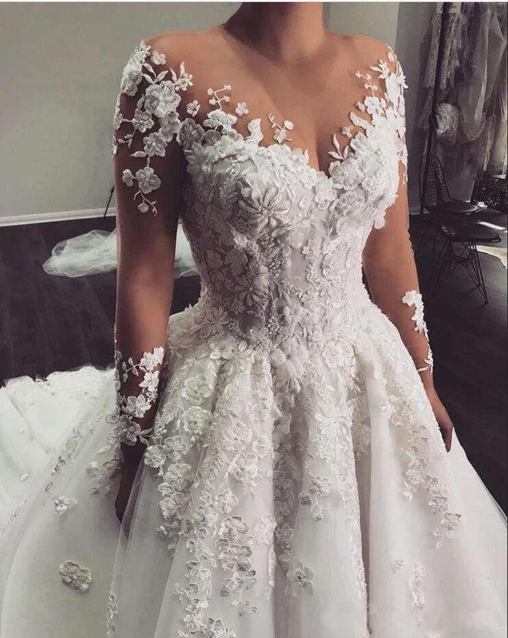 Modern Scoop Long Sleeve Wedding Dress with Lace Appliques