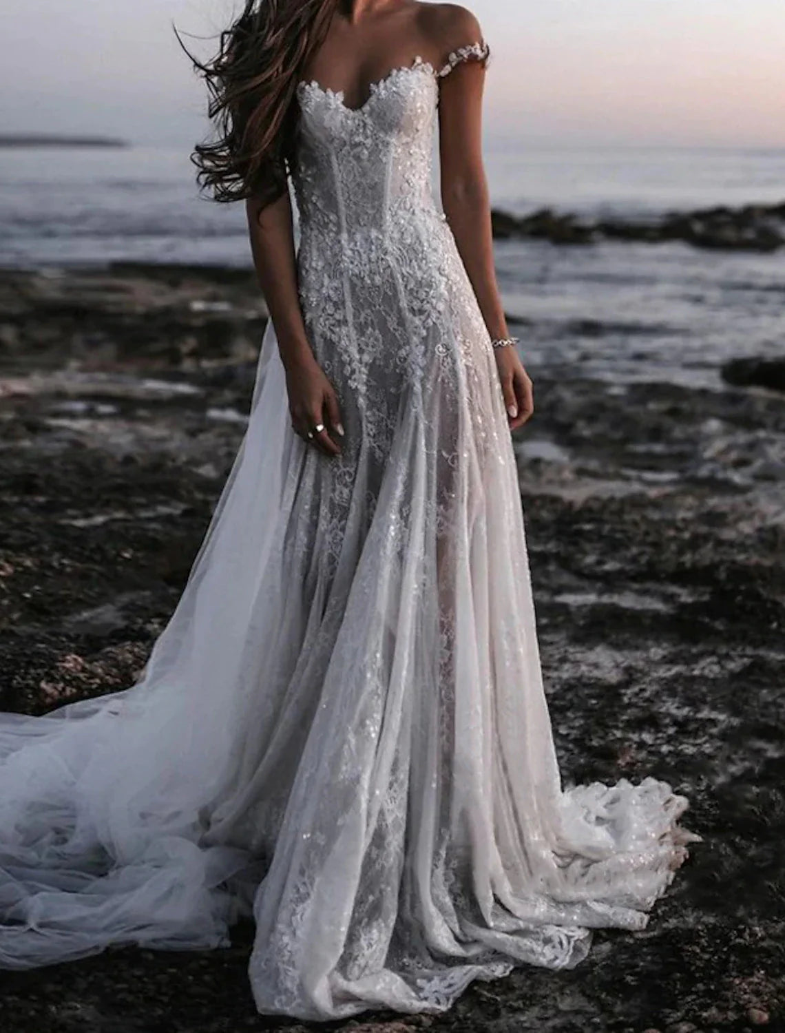 Aimishang Beach Open Back Boho Wedding Dresses A-Line Off Shoulder Cap Sleeve Court Train Lace Bridal Gowns With Appliques Solid Color