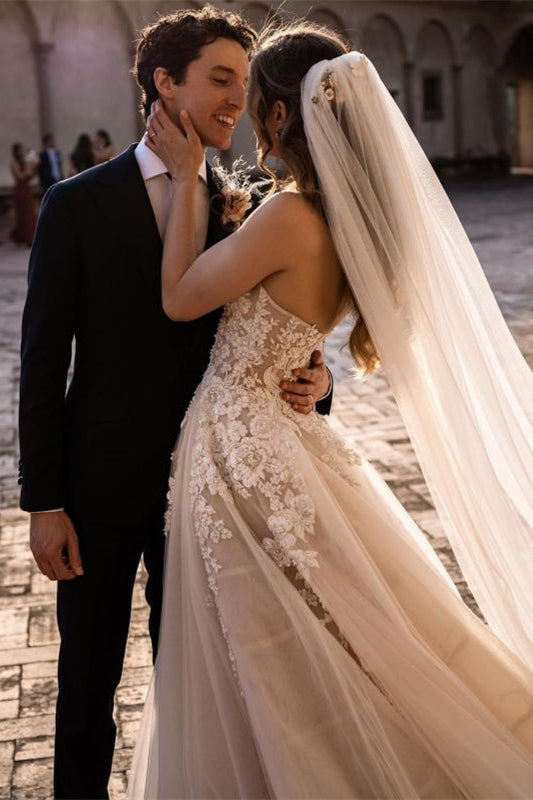 New Arrival Sweetheart Tulle Wedding Dress with Lace Appliques Princess Bridal Gown