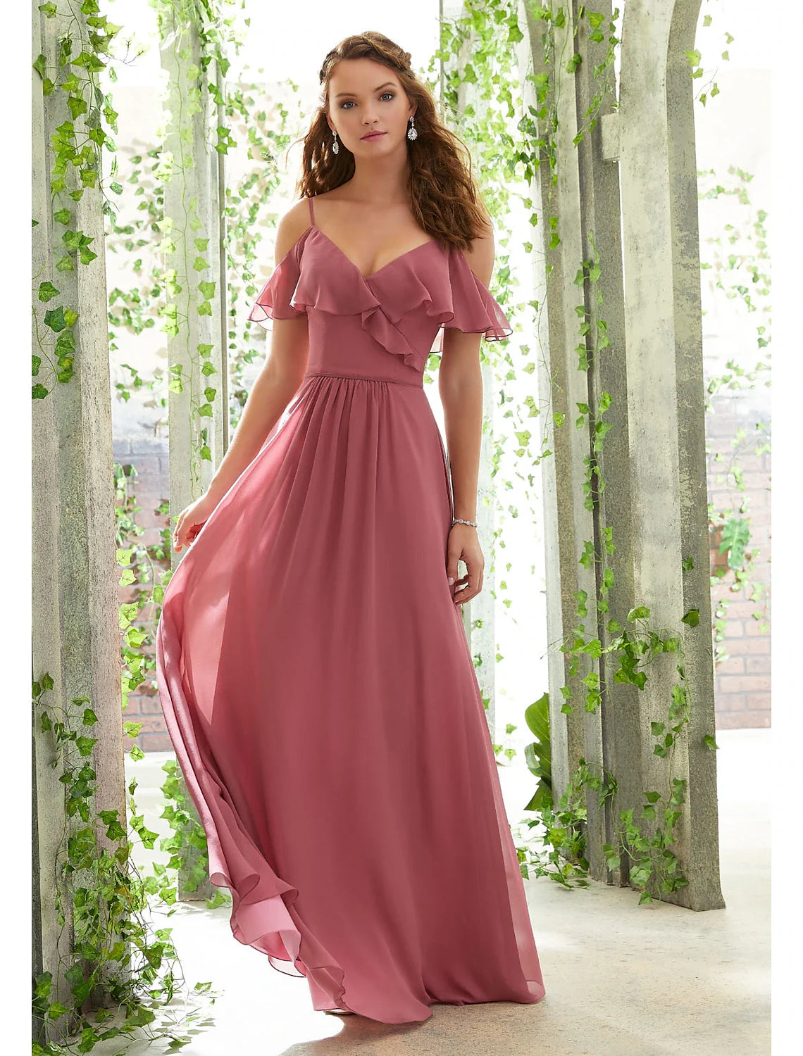 A-Line Bridesmaid Dress Spaghetti Strap Short Sleeve Open Back Floor Length Chiffon with Ruffles / Ruching