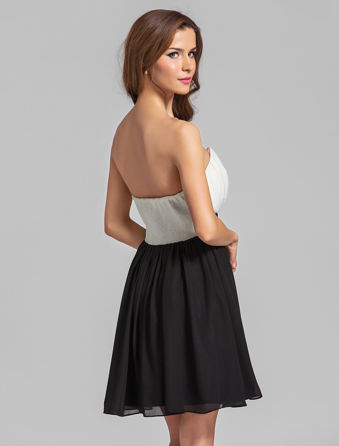 A-Line Sweetheart Neckline Knee Length Chiffon / Georgette Bridesmaid Dress with Side Draping