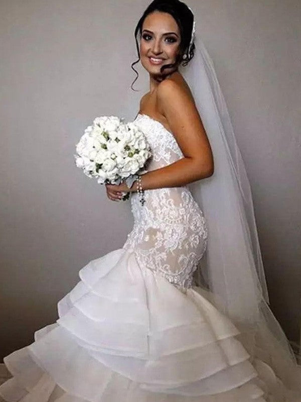 Trumpet/Mermaid Sleeveless Sweetheart Chapel Train Ruffles Applique Lace Organza Wedding Dresses