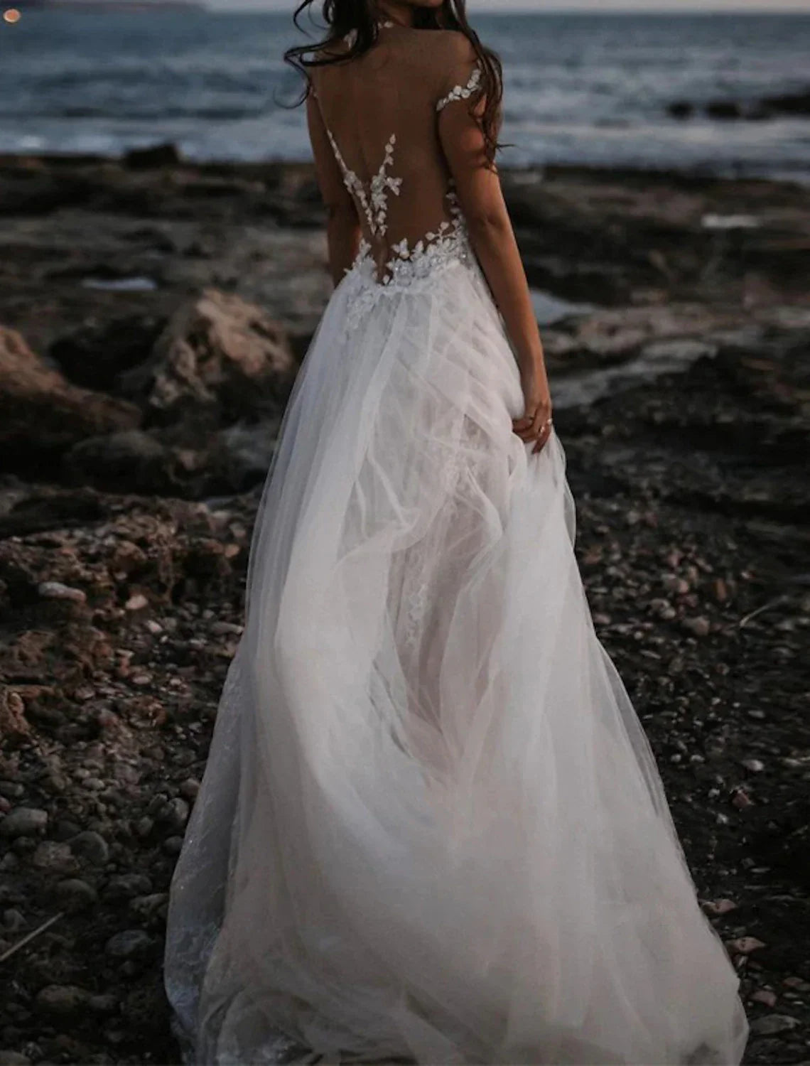 Aimishang Beach Open Back Boho Wedding Dresses A-Line Off Shoulder Cap Sleeve Court Train Lace Bridal Gowns With Appliques Solid Color