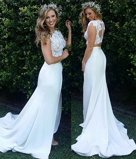 Romantic Lace Mermaid Wedding Dress for the Beach