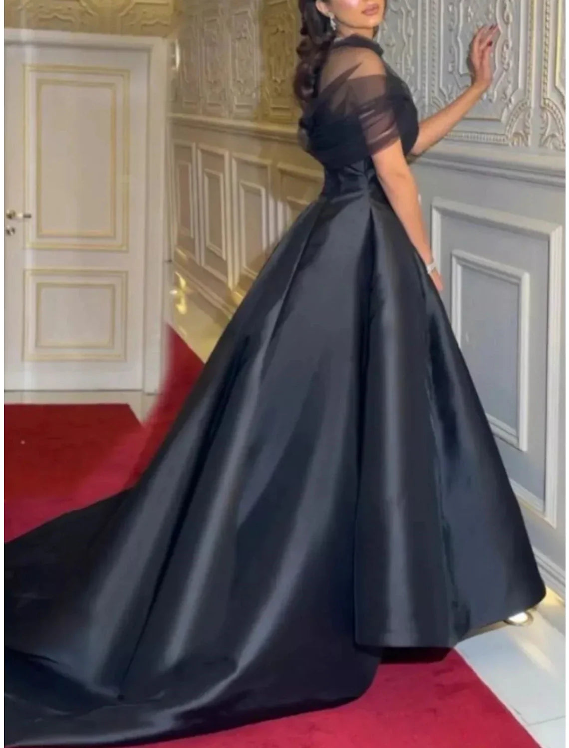 A-Line Evening Gown Elegant Dress Black Dress Formal Carival Court Train Short Sleeve Illusion Neck Satin with Pleats