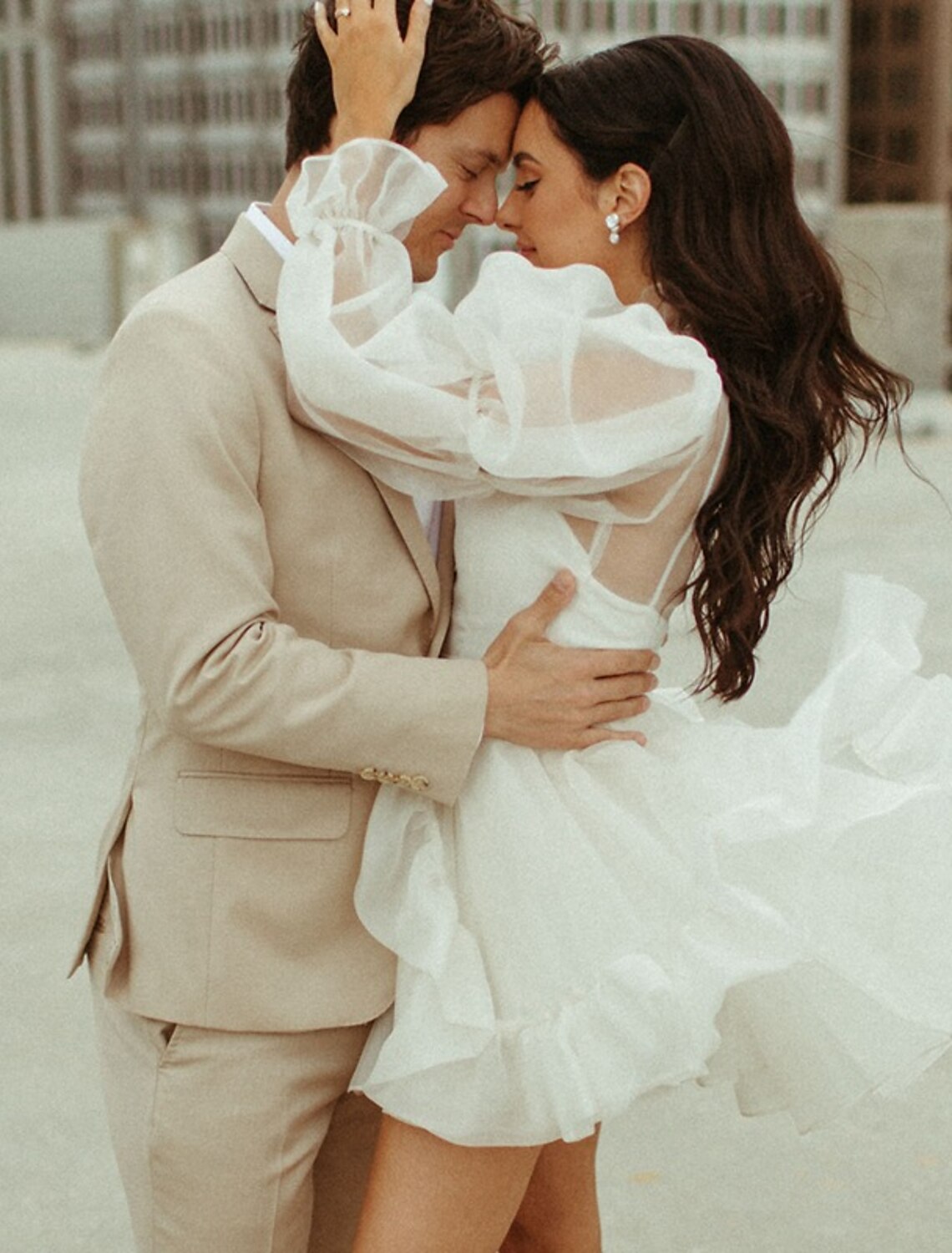 Aimishang Reception Little White Dresses Wedding Dresses A-Line High Neck Long Sleeve Short / Mini Organza Bridal Gowns With Pick Up Skirt Summer Wedding Party