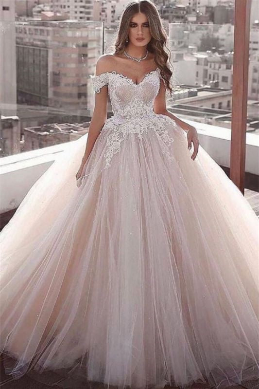 Stunning Sweetheart Ball Gown Wedding Dress With Appliques