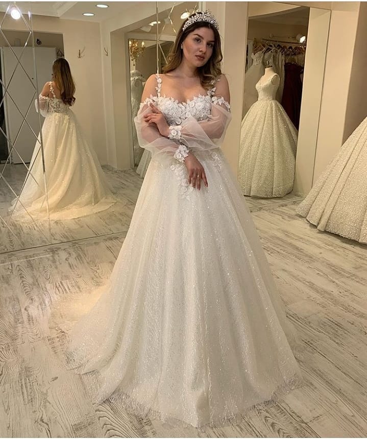 Stunning Sweetheart Spaghetti-Straps Long Wedding Dress With Sleeves