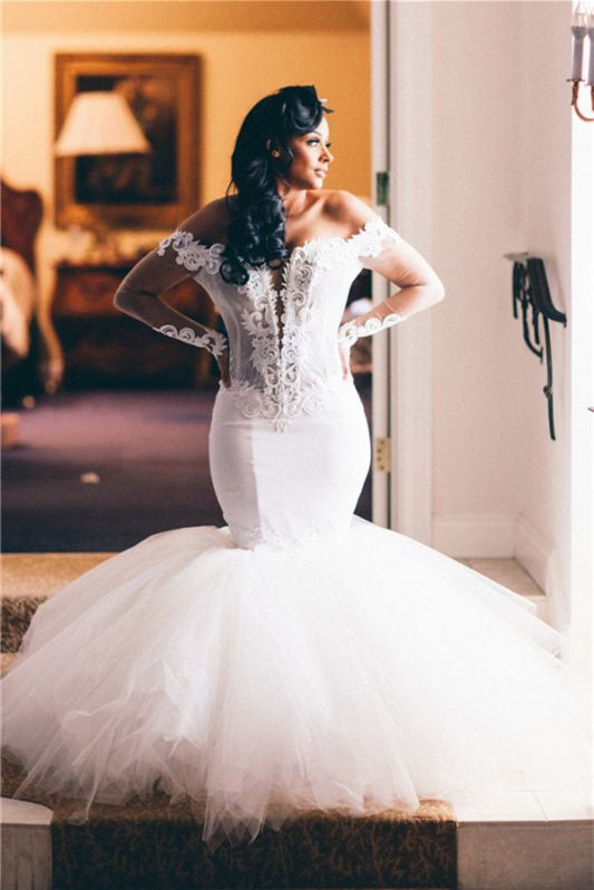 Stunning Tulle Mermaid Wedding Dress with Appliques and Long Sleeves