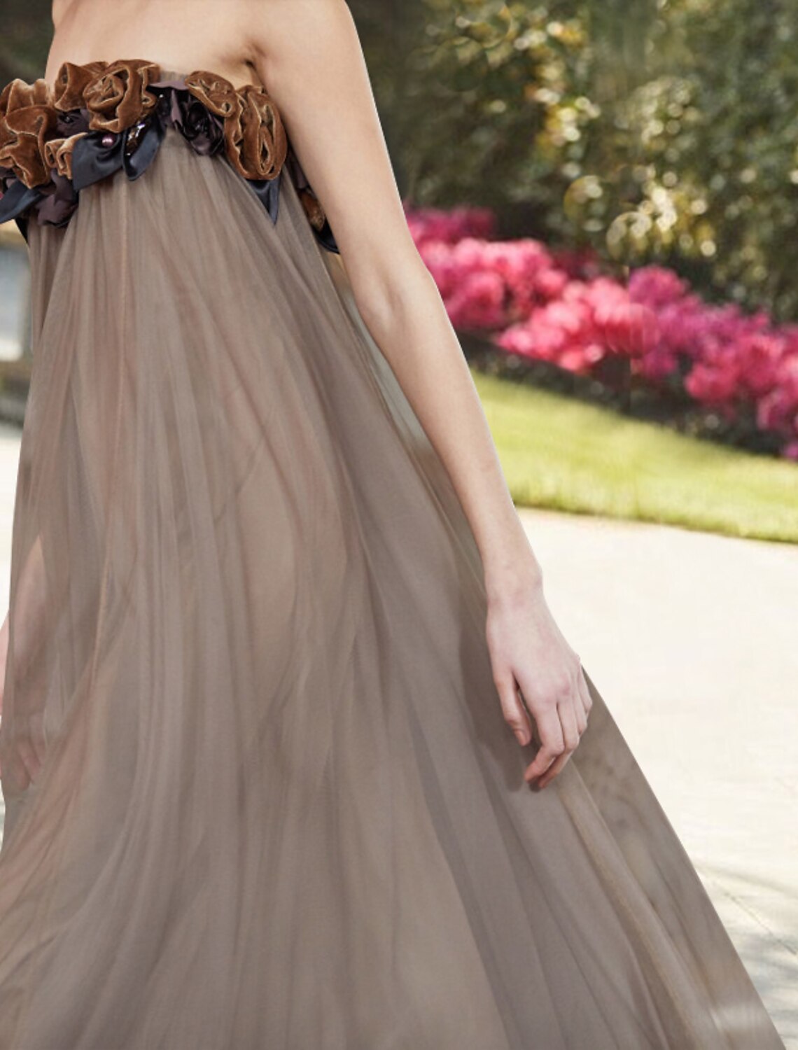 A-Line Evening Gown Elegant Dress Wedding Guest Prom Floor Length Sleeveless Strapless Chiffon with Pleats Appliques Pure Color