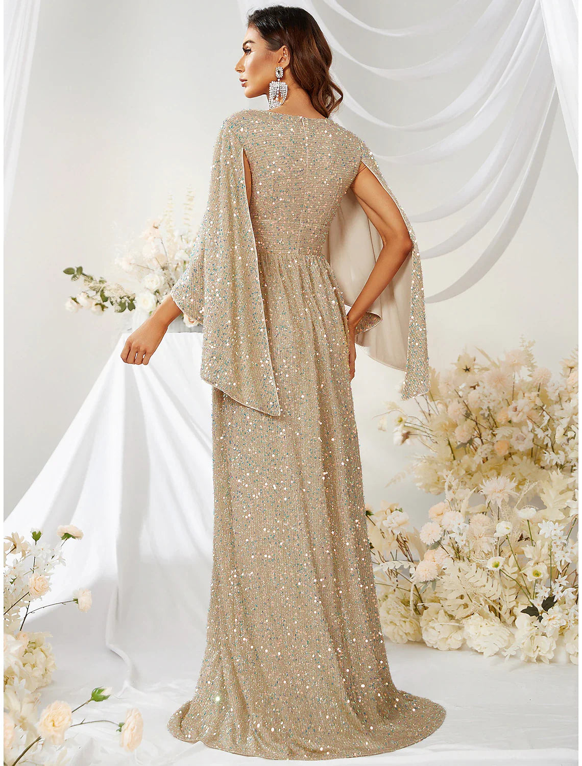 A-Line Evening Gown Elegant Dress Formal Wedding Sweep / Brush Train Long Sleeve V Neck Capes Polyester with Sequin