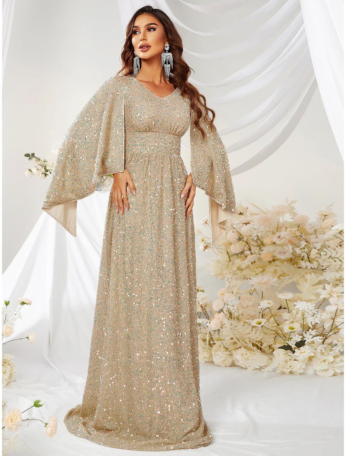 A-Line Evening Gown Elegant Dress Formal Wedding Sweep / Brush Train Long Sleeve V Neck Capes Polyester with Sequin