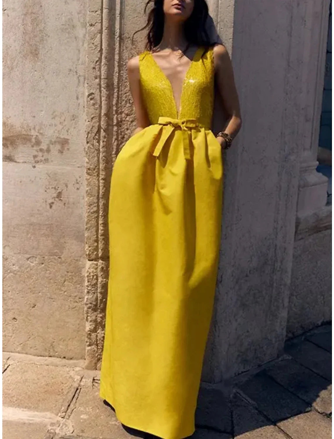 A-Line Evening Gown Elegant Dress Formal Floor Length Sleeveless V Neck Sequined with Bow(s) Pleats